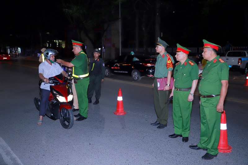 Phòng CSGT và Công an quận Hồng Bàng: Kiểm tra, xử lý 11 trường hợp vi phạm nồng độ cồn